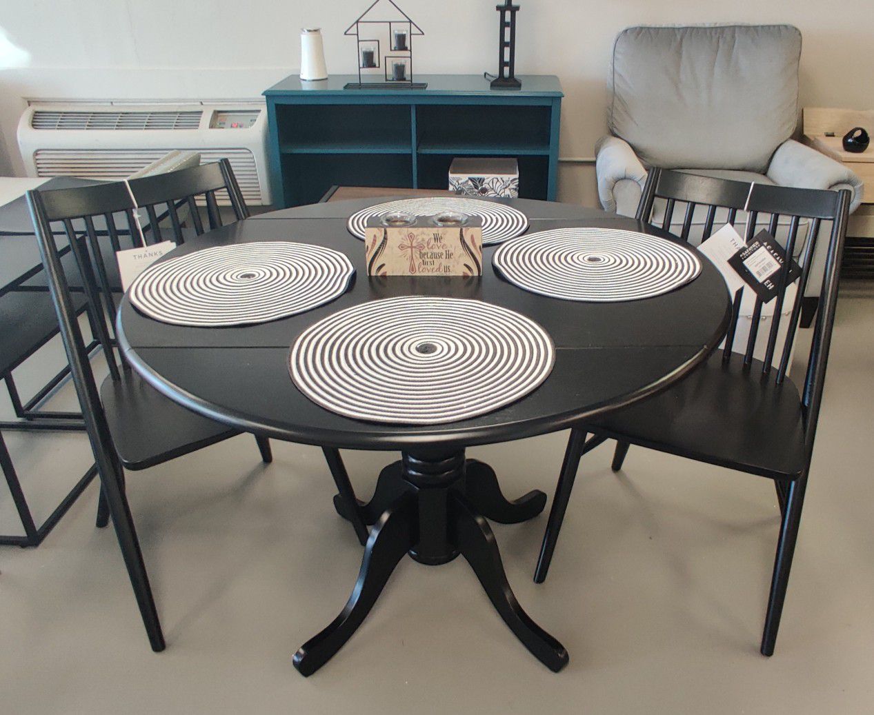 New Double Leaf Dining Table Set
