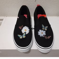 Vans Multiple Sizes Read Entire Description 