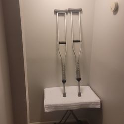 Crutches (Aliuminum)