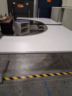 6x6 free standing work station