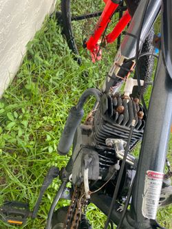 Motor bike  willing to trade for go cart or mini bike
