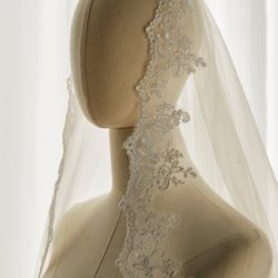 Lace Edge Bridal Veil