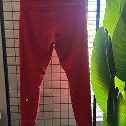 Lululemon size 10