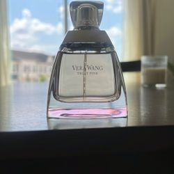 Vera Wang Truly pink 