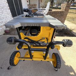 Dewalt Jobsite Tablesaw With Heavyduty Stand