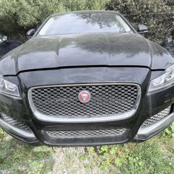 2016 Jaguar XF clean title 