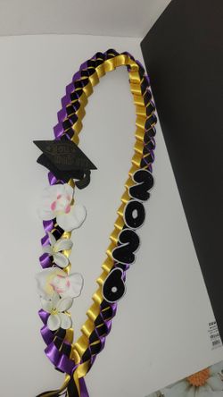 Graduation leis