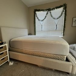 Full Size Bed Frame & Box Spring 
