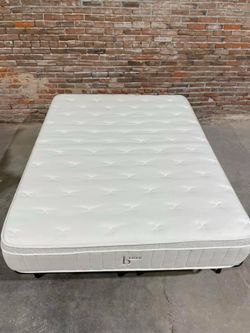 Queen luxury mattress