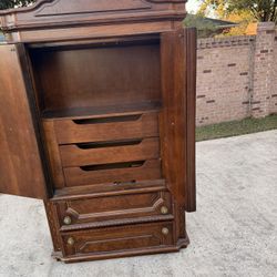 Armoire