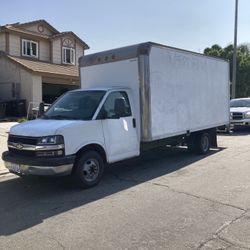 2005 Chevy Express 3500 Box Truck 
