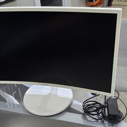 
Samsung 27" Curved Screen Monitor - White