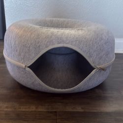 Cat bed