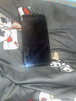 Iphone13 LIKE NEW (locked)