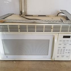 Above Stove Microwave 