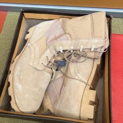 New Army Boot in Original Box (13W)