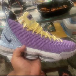 Lebron 16 hot sale lakers heritage