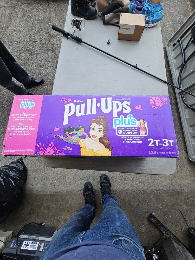 Huggies Pull Ups Plus Dipers