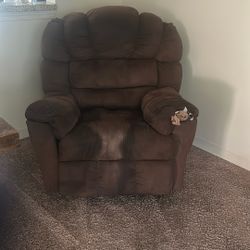 Vintage Recliner (good for reupholstersy)