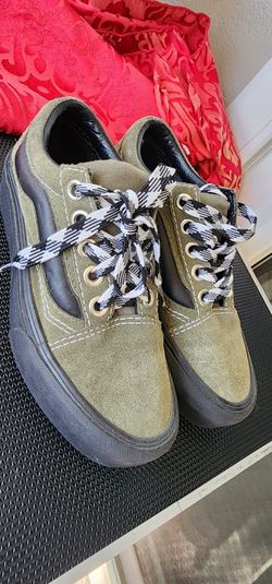 Vans 7.5 Women 6 Men