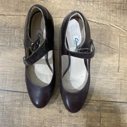 Nice Heels Cracks Brand Size 9 M. $30