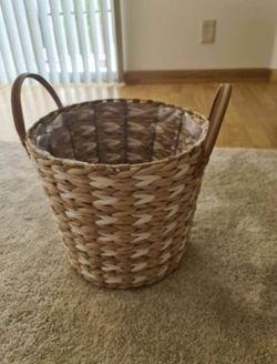 Wicker basket