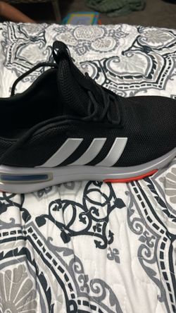 Tenis Adidas size 5