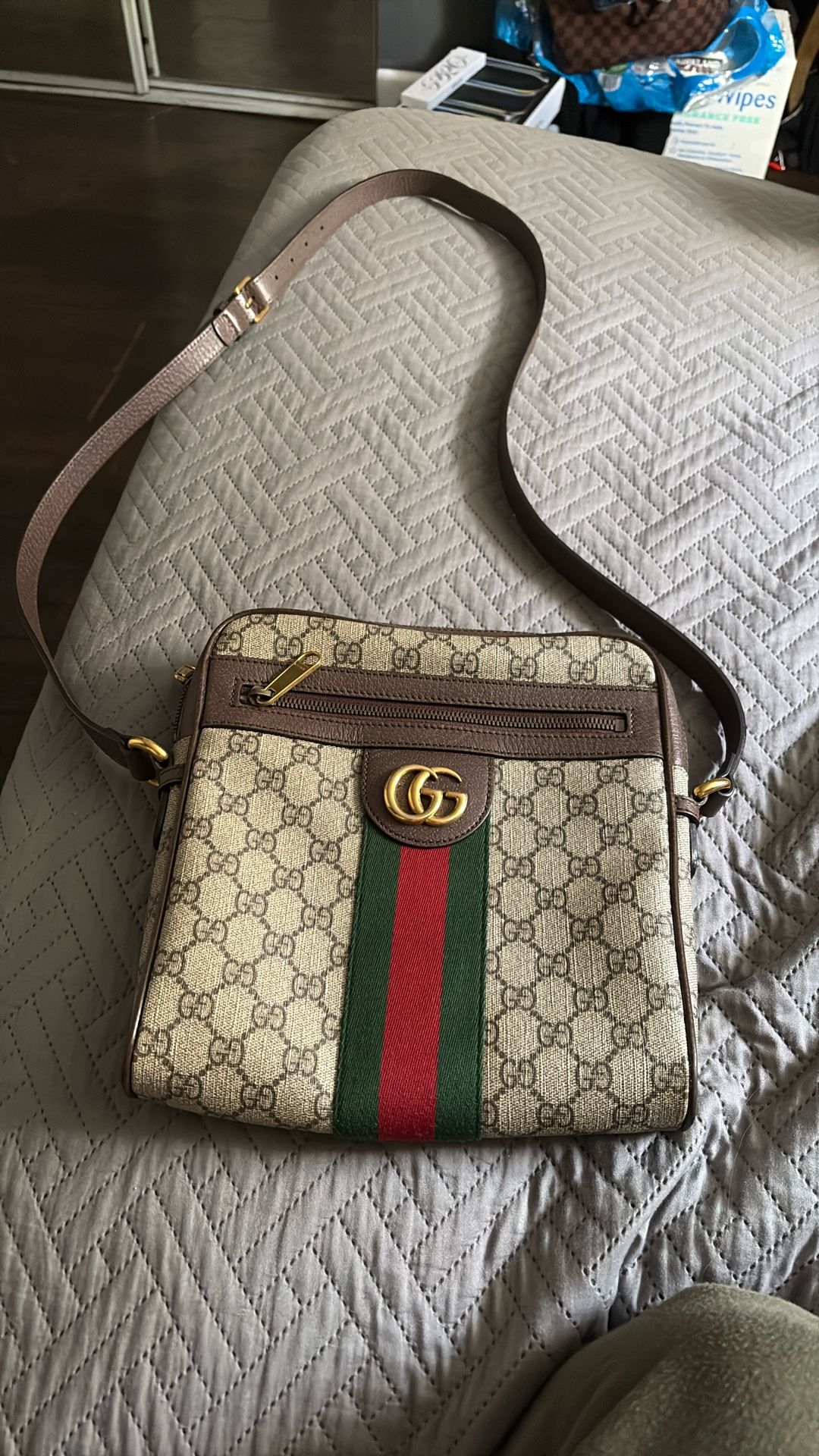 Authentic 100 Percent Gucci Cross Body Purse