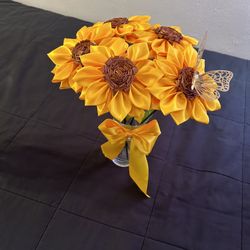 Muy Bonito Florero De Girasoles Echos Manual Mente