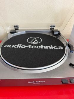 Audio-technica AT-LP60 turntable