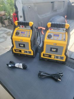 CAT 1200-AMP JUMP STARTER WITH AIR COMPRESSOR