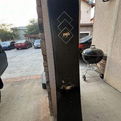  5150 Snowboard 153cm – Custom Black & Gold + Bindings