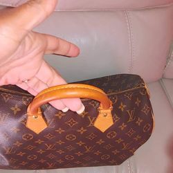 Authentic LV Speedy Bag 35  