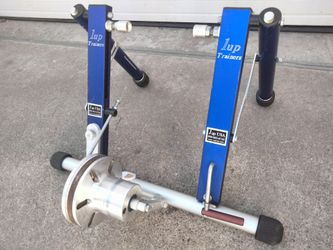 1UP Pro Bike Trainer. As new!