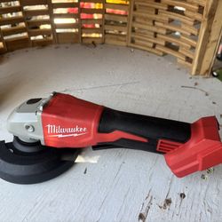Milwaukee Brushless Grinder 