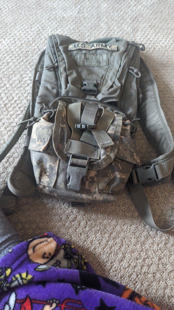 U .S. Army Camelbak Maximum Gear Backpack Like New Make Offer