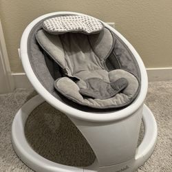 Munchkin Bluetooth Enabled Baby Swing
