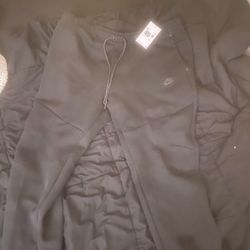 Black Nike Tech Pants