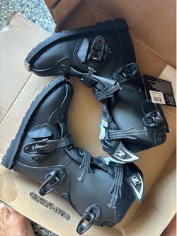 Dirt bike boots