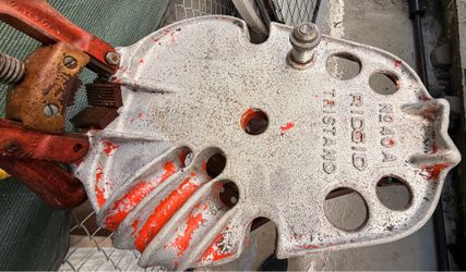 RIDGID No 40A Tristand Portable Pipe Yoke Vise - Complete Unit