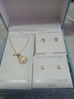 Kids Virgin Mary Necklace Set