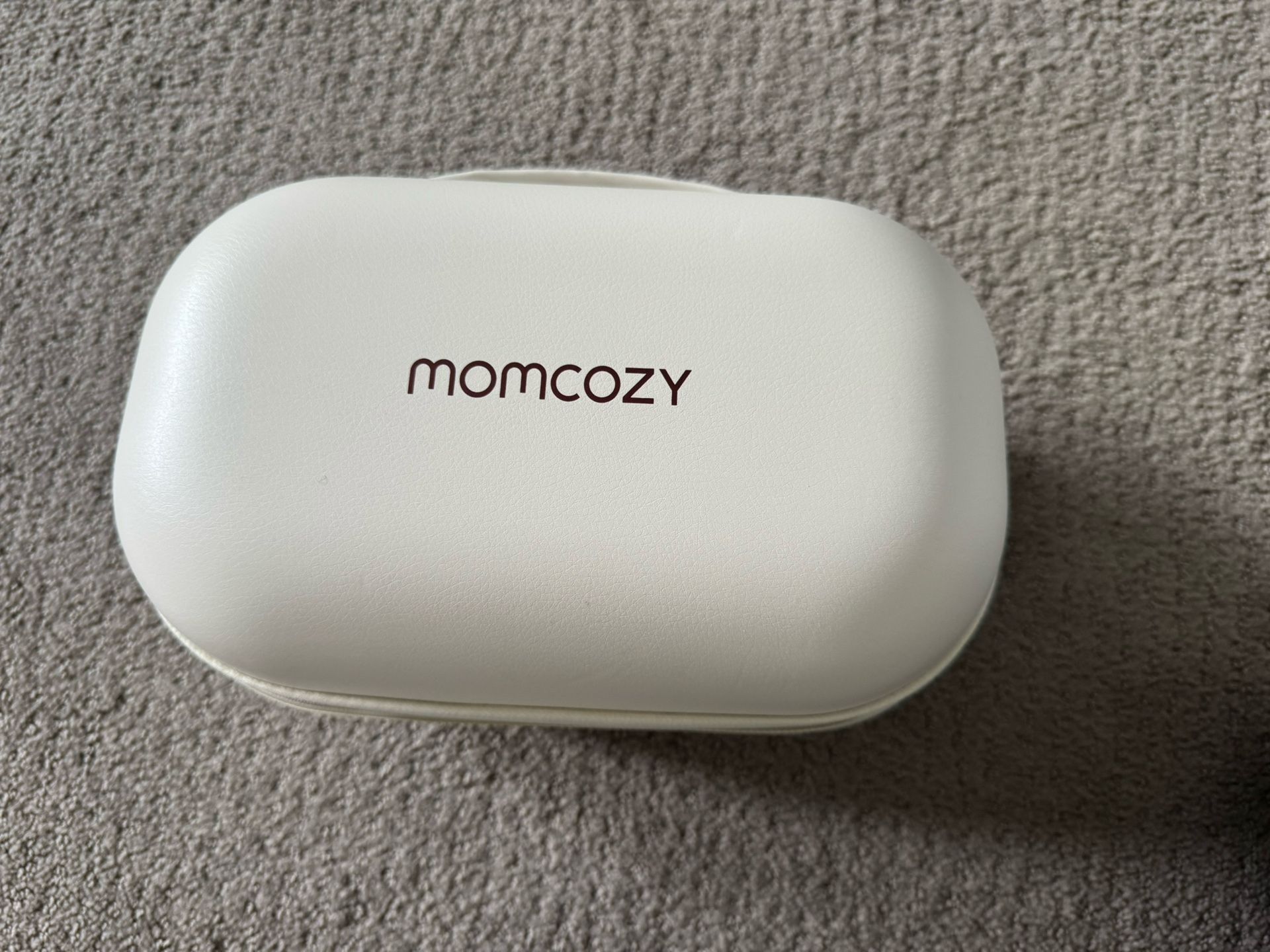 Momcozy wearable breastpump