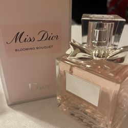 Miss Dior BLOOMING BOUQUET 