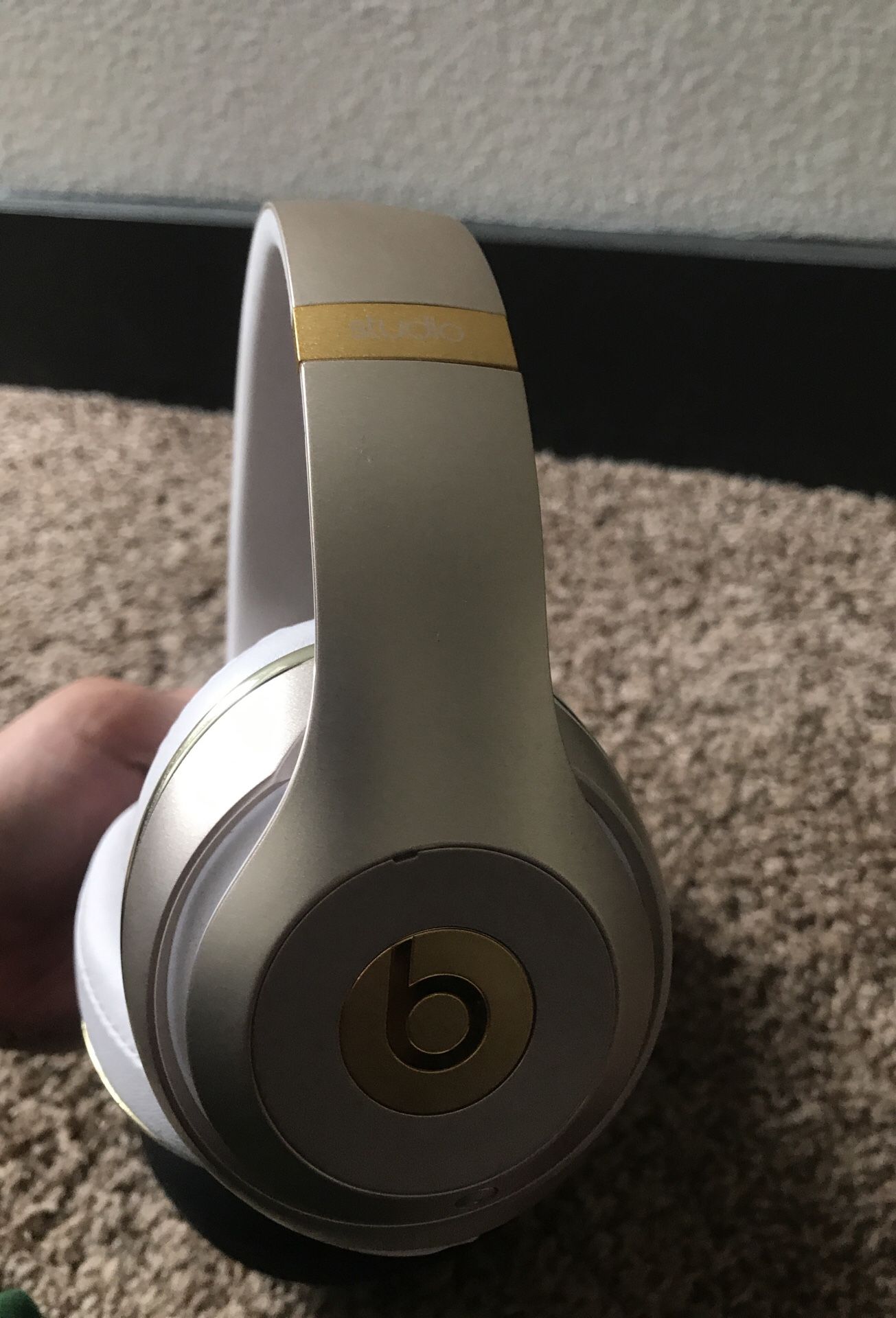 Beats Studio Wireless Champagne Gold Headphones