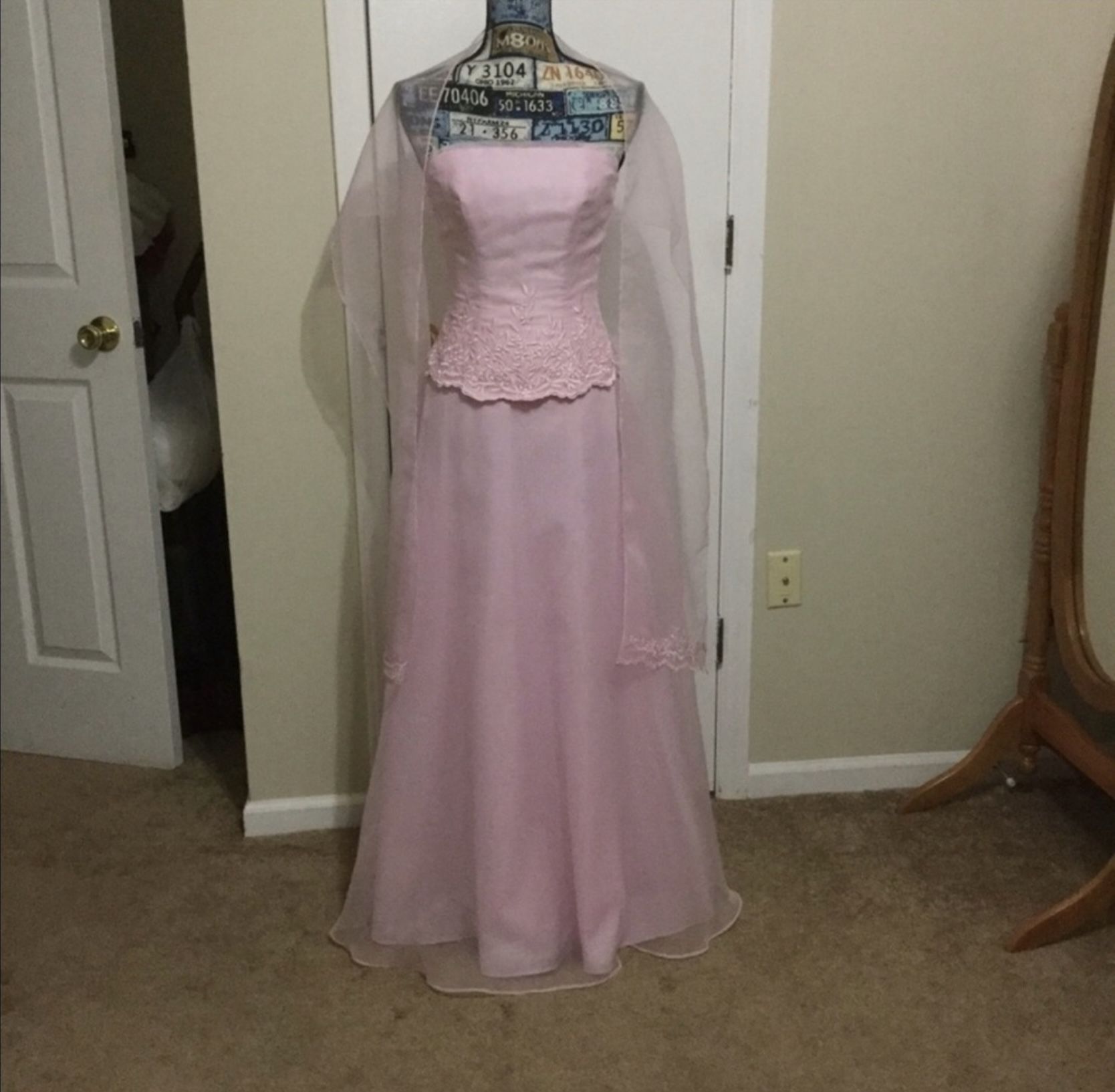 Like new Condition Morí Lee Prom & Ball Gown Strapless 3 Pieces Light Pink Dress