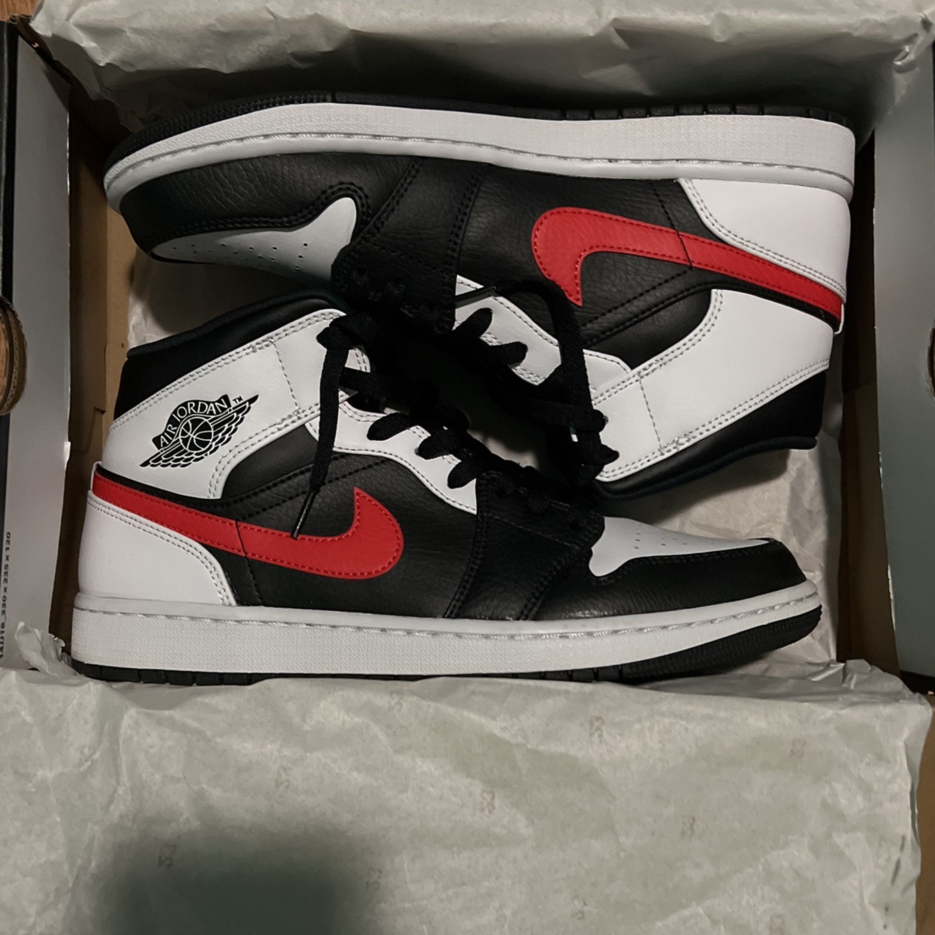 Air Jordan Mid Chile