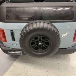 Kids Trax 12 V Ford Bronco Powered Ride On 