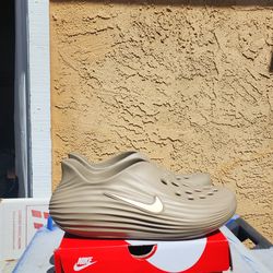 Nike Size Reactx Rejuven8 Khaki color