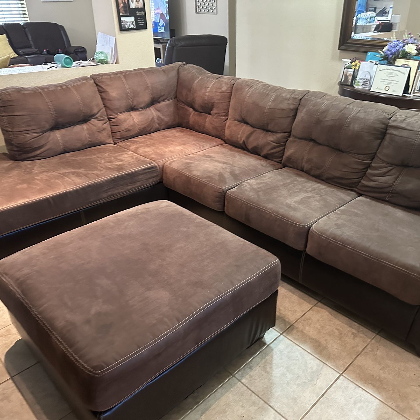 Brown Sectional w/ matching Ottoman For Sale W