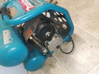 Makita Portable Air Compressor